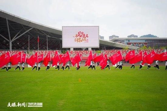 在皇马的公开训练中，他完全正常的完成了所有训练项目。